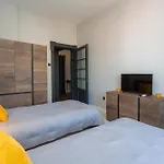 Urban Elegance Apartment