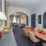 Urban Elegance Apartment