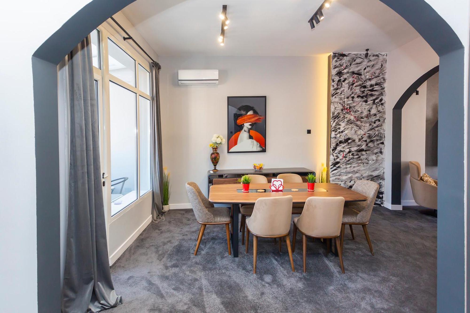 Apartment Urban Elegance